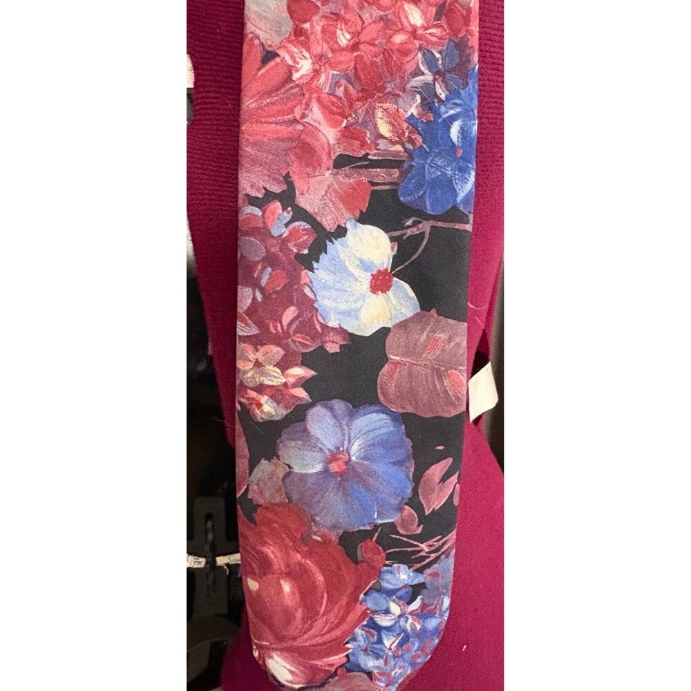 Matthew Cody vintage floral pink and blue neck tie
